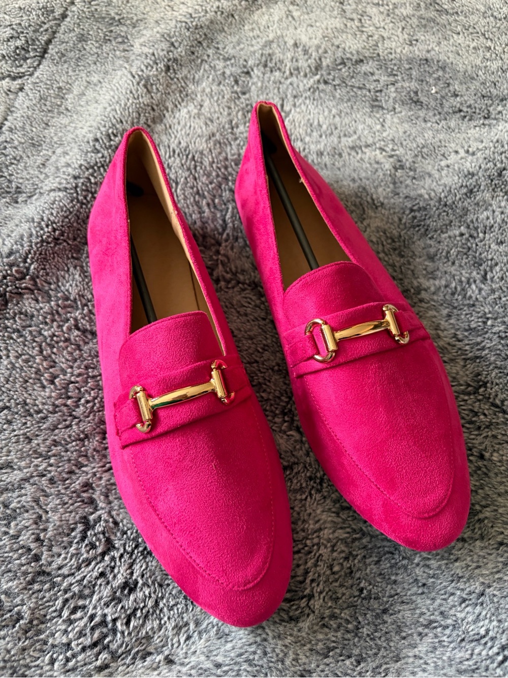 SHEIN Fuchsia Suede Loafers with Gold Horsebit